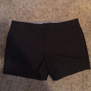 Women’s Size 8 black Banana Republic shorts